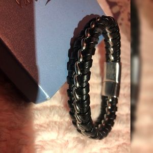 Vantel Pearl Band together bracelet